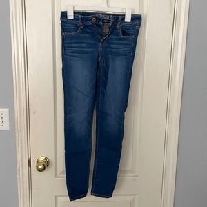 American Eagle dark wash skinny jeans